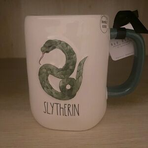 NWT Rae Dunn Harry Potter Slytherin Snake Mug Green Interior